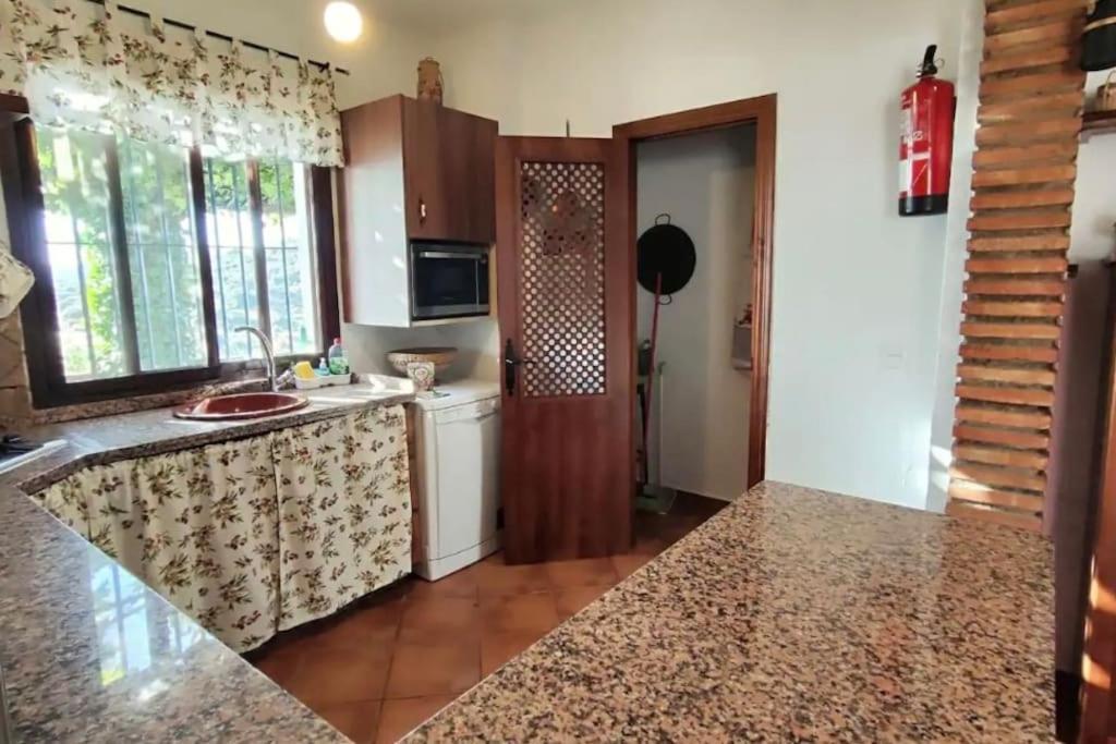 Casa La Roca Villa El Gastor Bagian luar foto